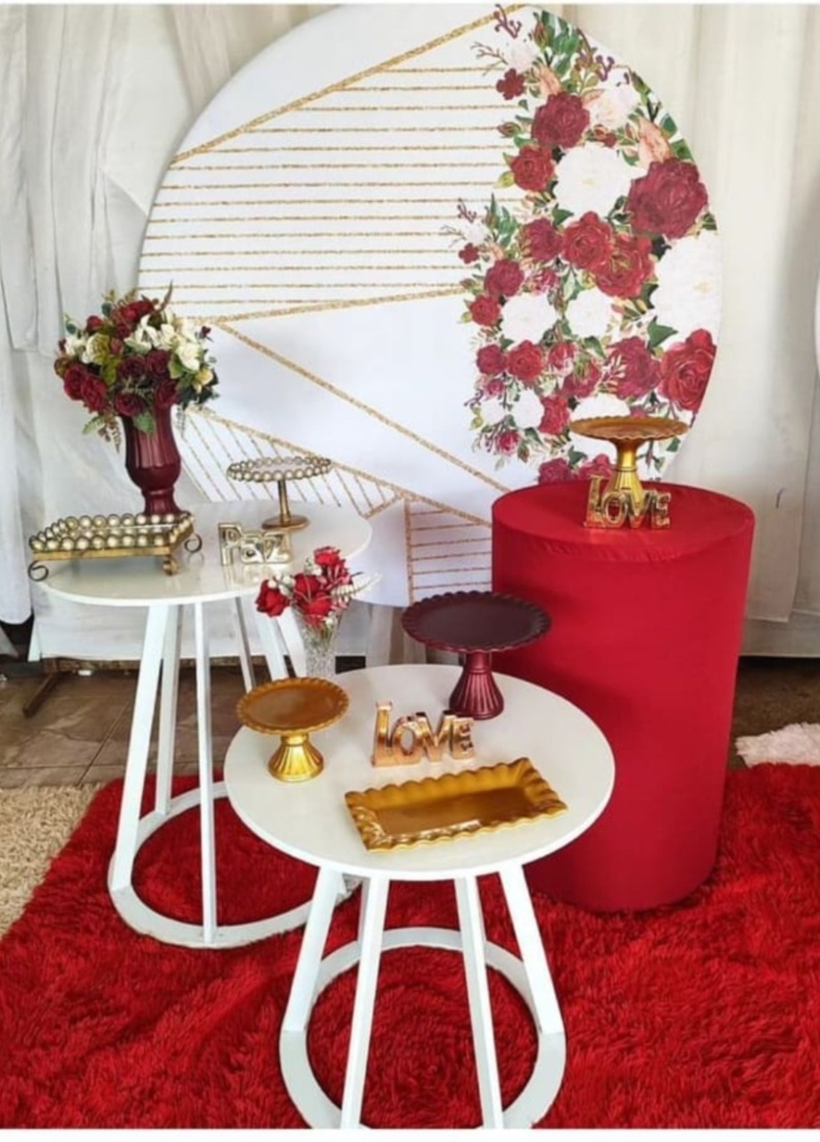 Kit Vermelho E Branco Adulto  - Pacalu Locações 