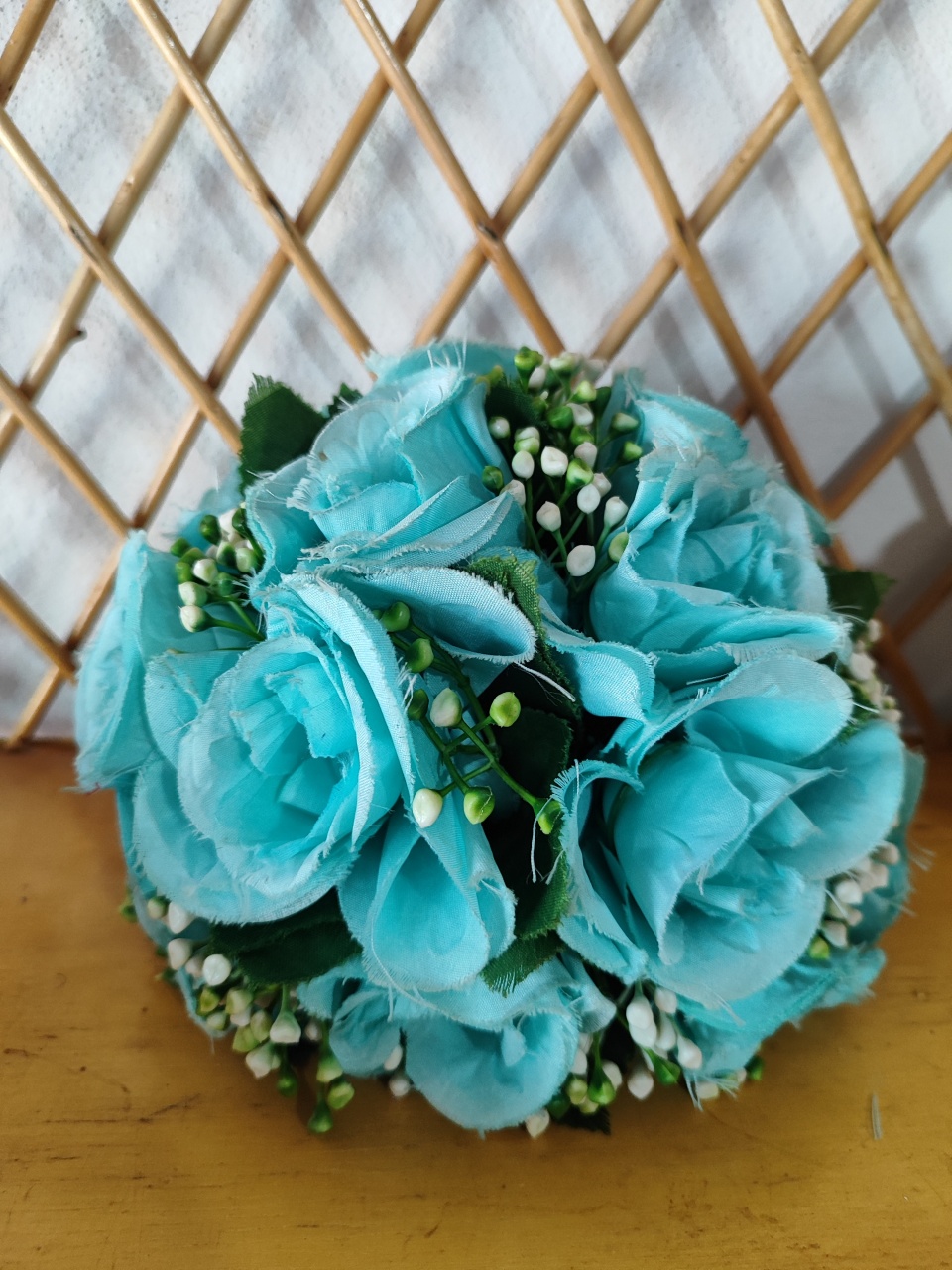 Arranjo de Flores Tifanny Ou Azul Claro P - Pacalu Locações 