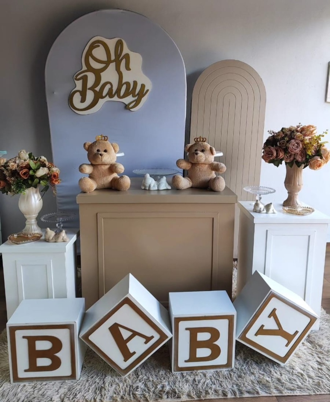 Kit Oh Baby Bege E Branco  - Pacalu Locações 