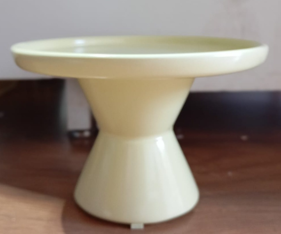 Bandeja Cone Amarelo Candy Louça P Alta - Pacalu Locações 