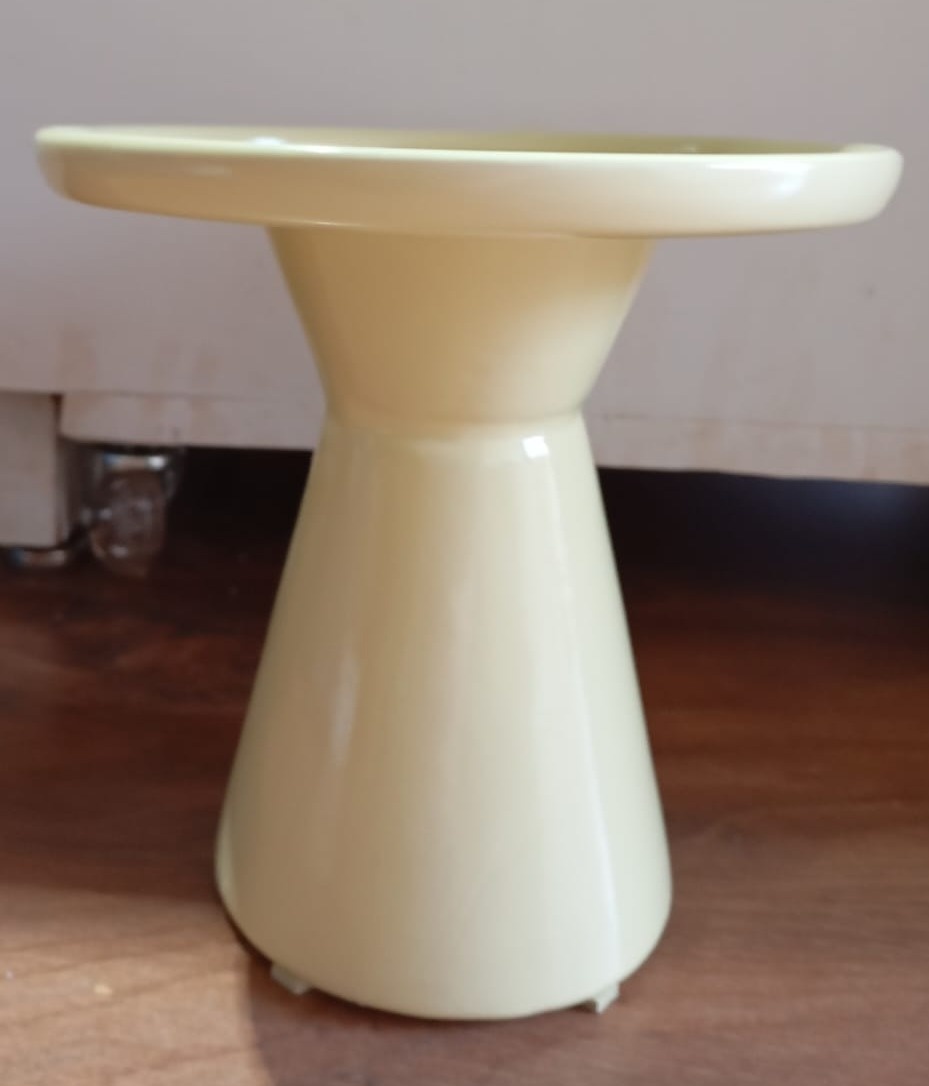 Bandeja Cone de Louça Amarelo Candy Alta M - Pacalu Locações 