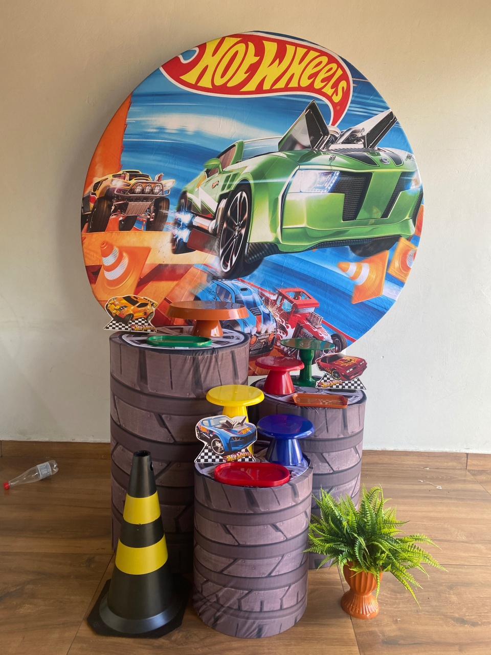 Kit Hot Hot Wheels - Pacalu Locações 