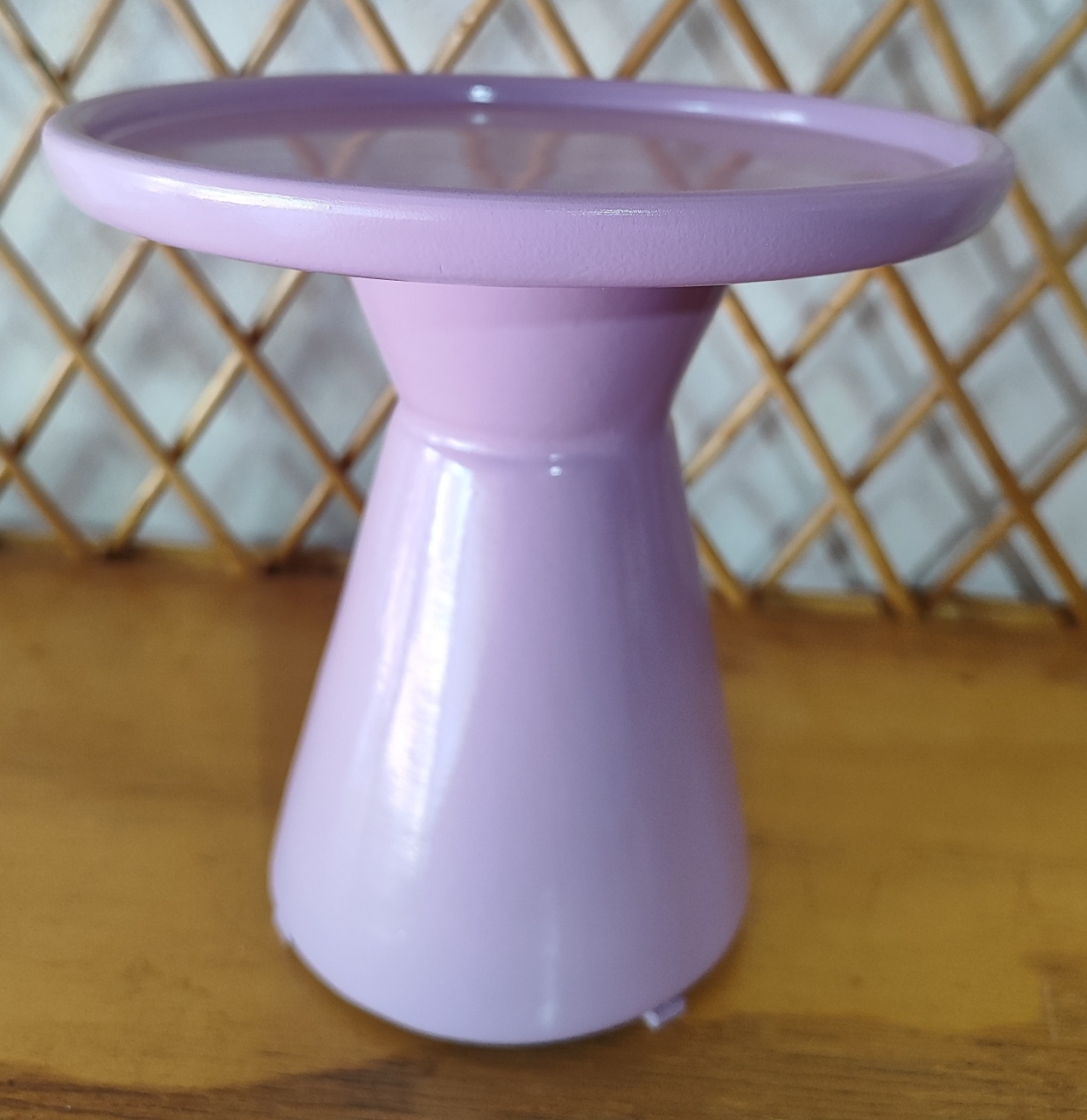 Bandeja Cone Lilas de Louça Alta M - Pacalu Locações 