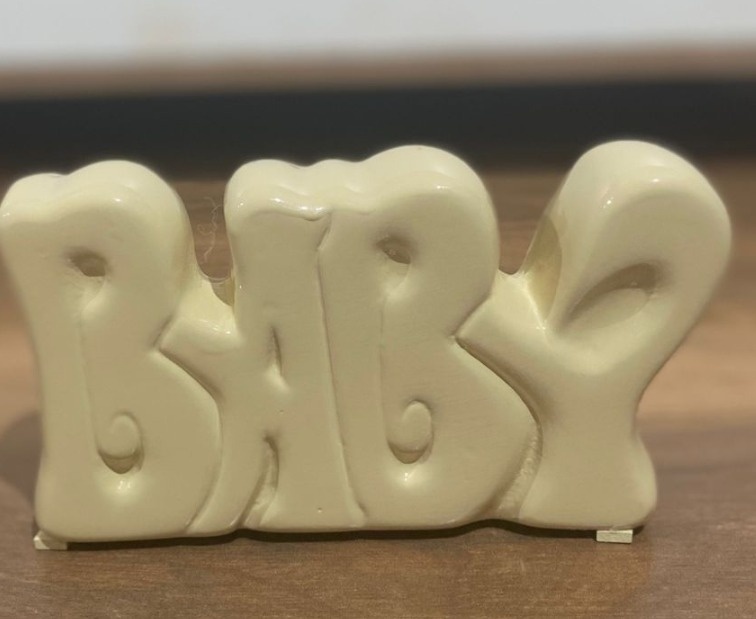 Baby de Louça Bege - Pacalu Locações 