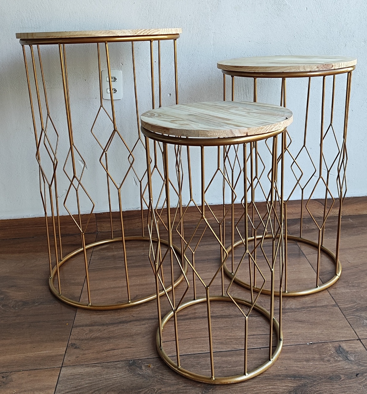 Trio Mesa de Ferro Londres  - Pacalu Locações 