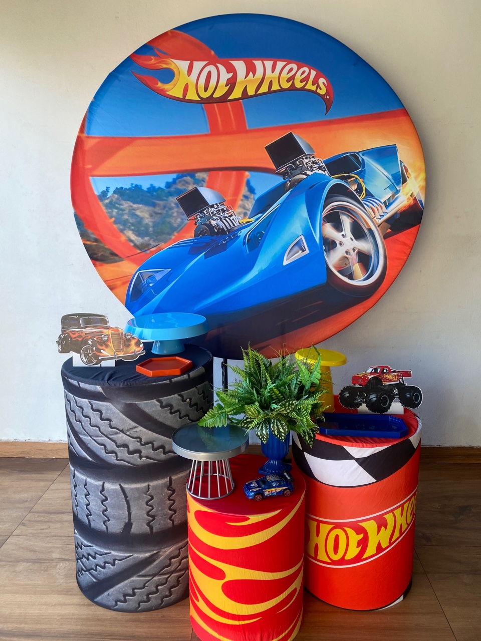 Kit Hot Wheels - Pacalu Locações 