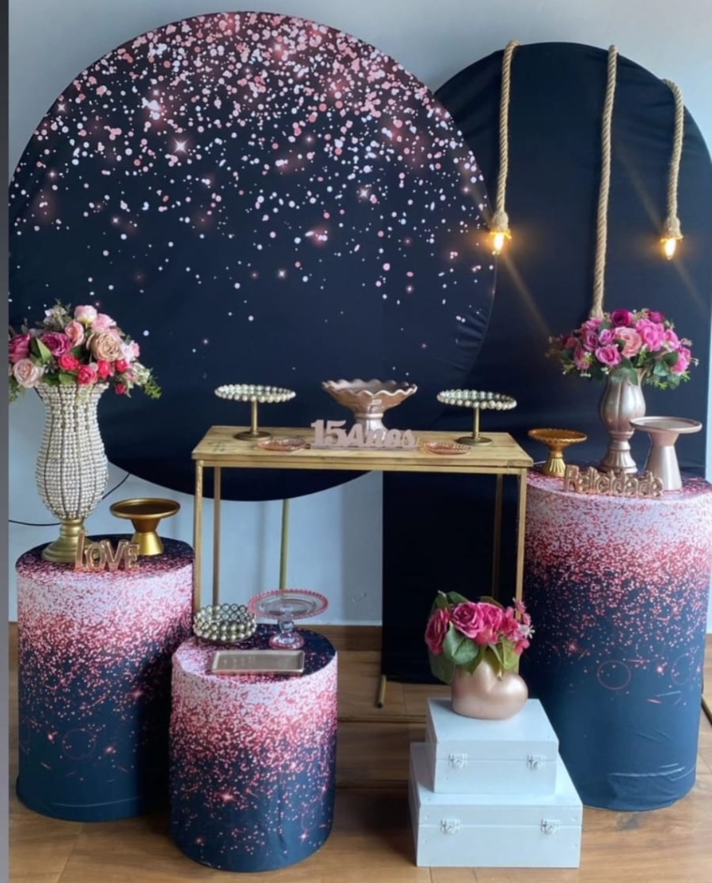 Kit Preto Com Rose 15 Anos  - Pacalu Locações 