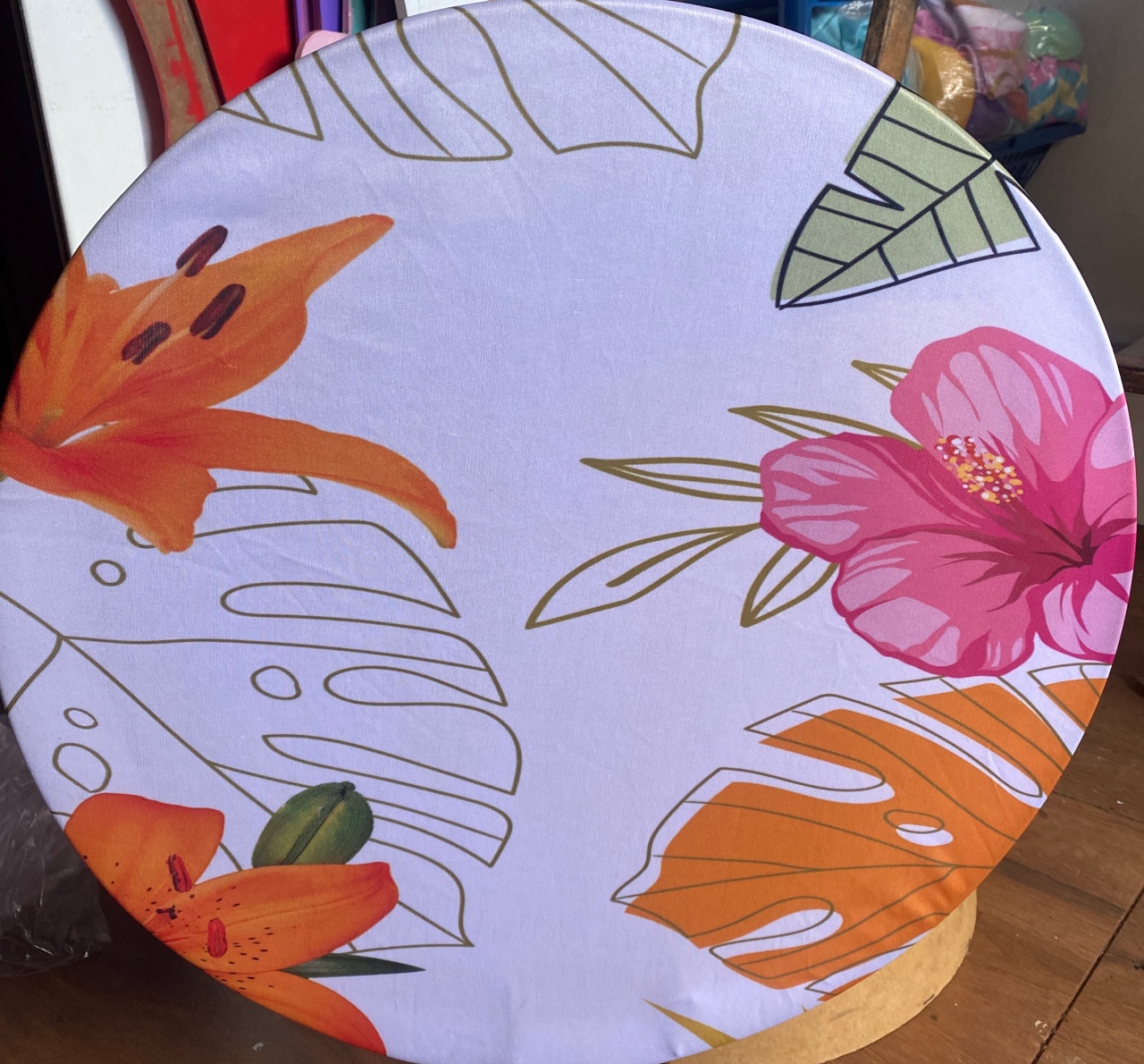 Mini Painel Laranjado Com Rosa  - Pacalu Locações 