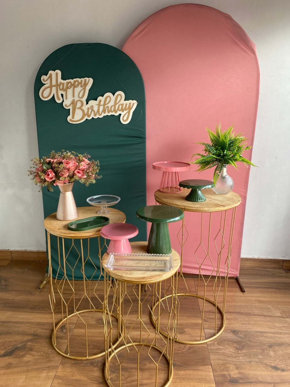 Kit Rosa Com Verde  - Pacalu Locações 