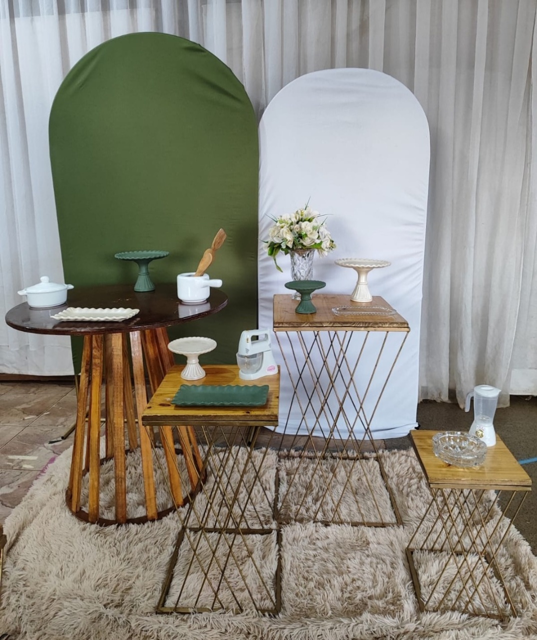 Kit Adulto Verde E Branco  - Pacalu Locações 