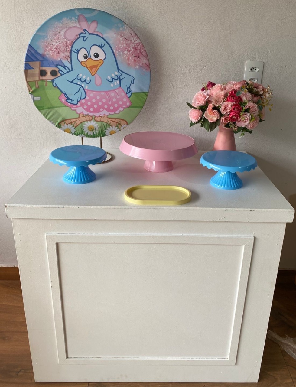 Kit de Mesa Galinha Pintadinha Feminino  - Pacalu Locações 