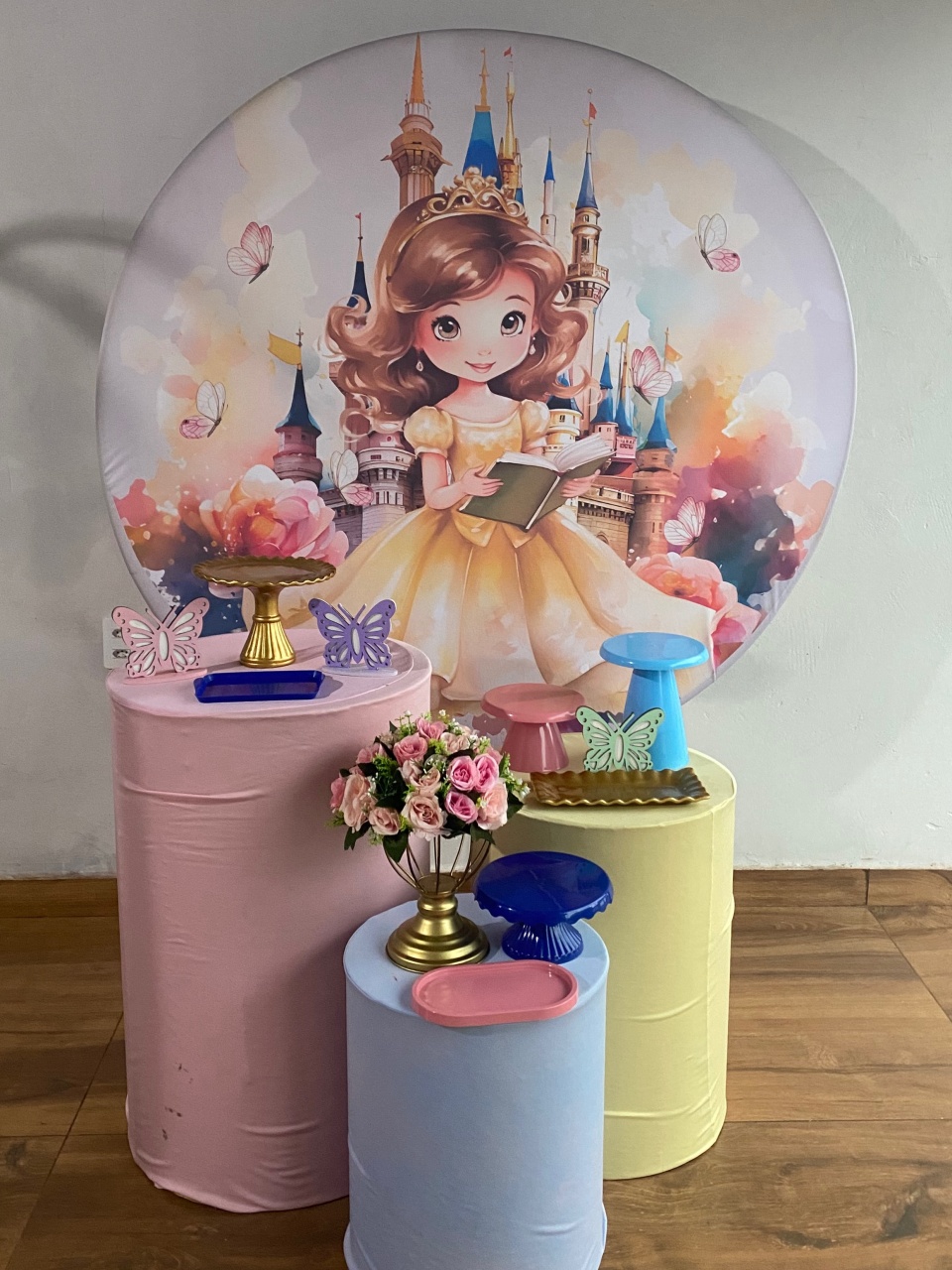 Kit Princesa Bela  - Pacalu Locações 