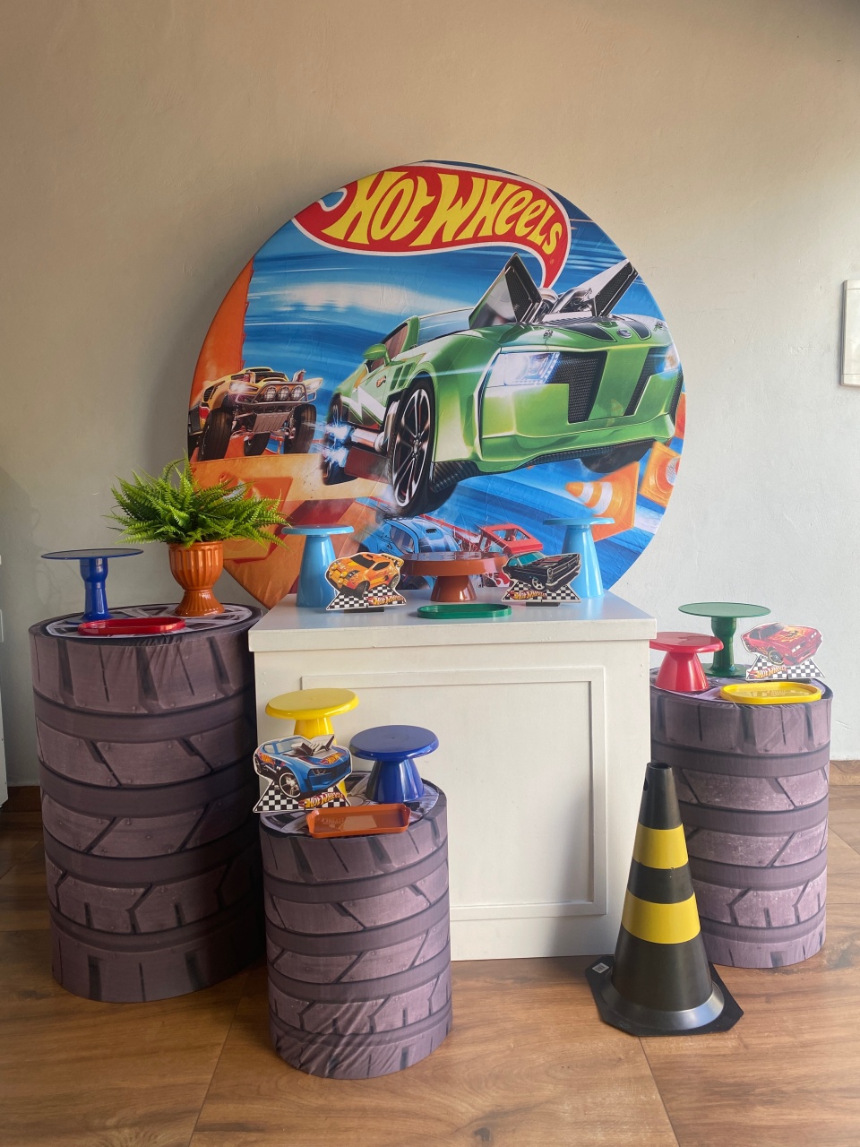 Kit Hot Hot Wheels - Pacalu Locações 
