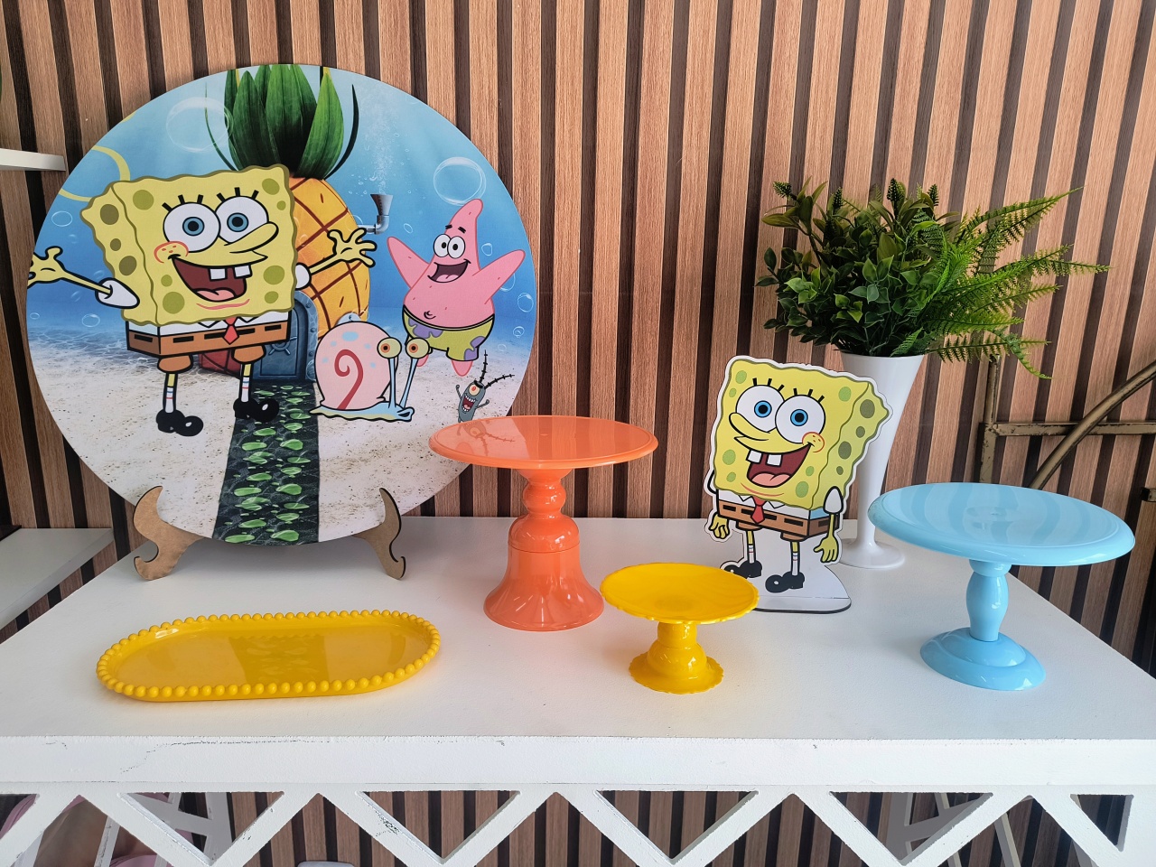 Festa Na Mesa Bob Esponja  - Lilas Decor Locações e Festas