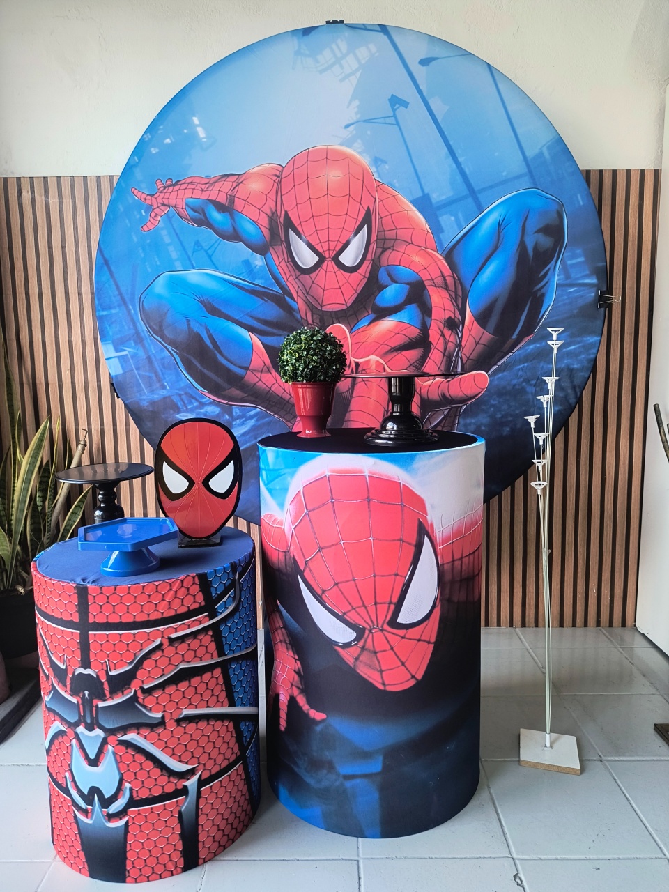 Kit Bronze Homem Aranha  - Lilas Decor Locações e Festas