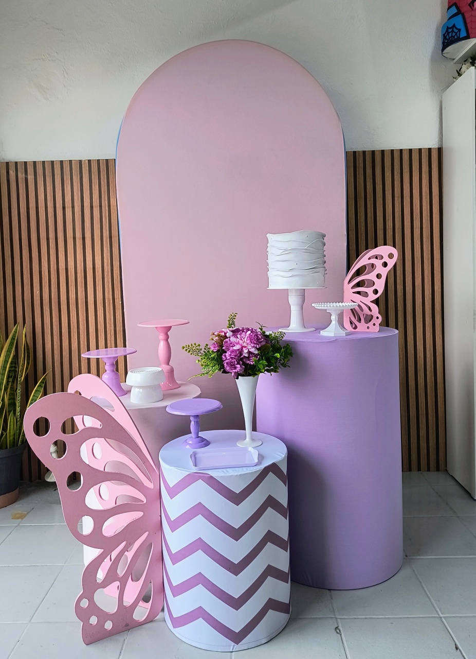 Composicão Lilas E Rosa  - Lilas Decor Locações e Festas
