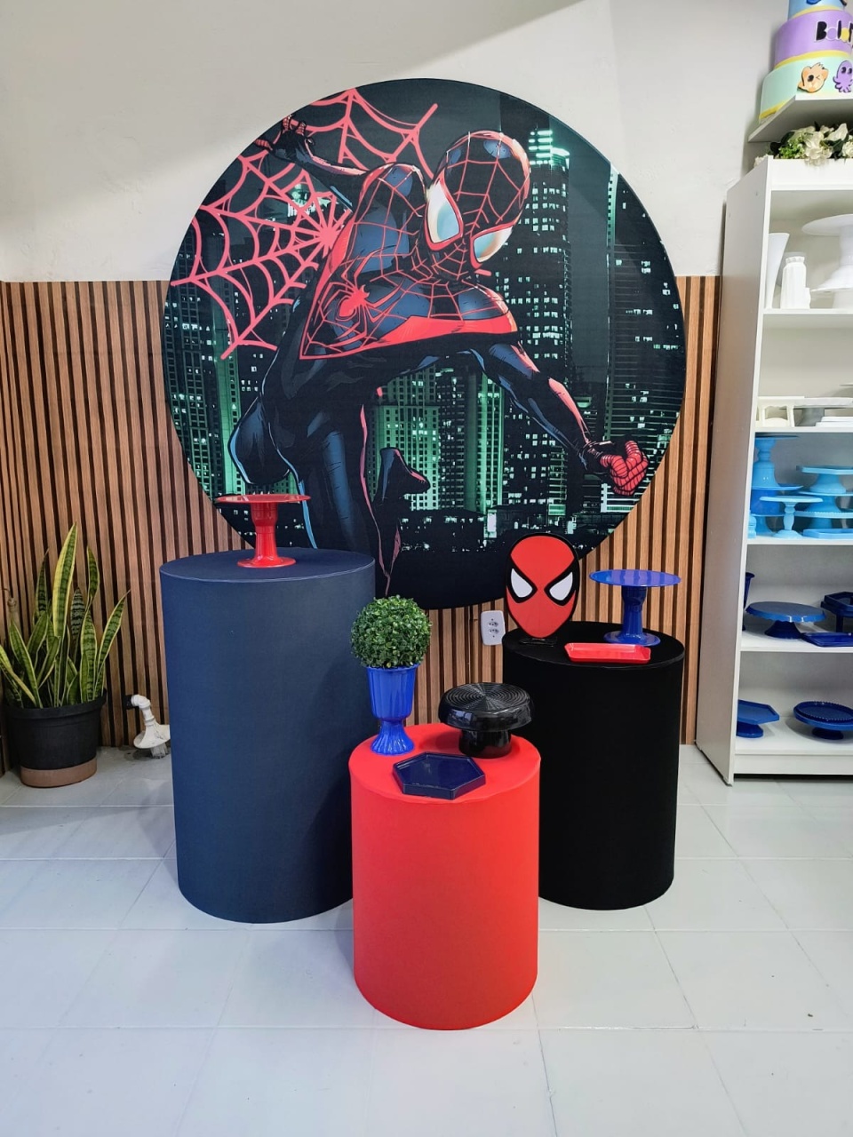 Kit Prata  Spider-Man (Miles Morales) - Lilas Decor Locações e Festas