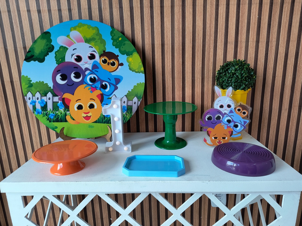 Kit Festa Na Mesa Bolo Fofos - Lilas Decor Locações e Festas