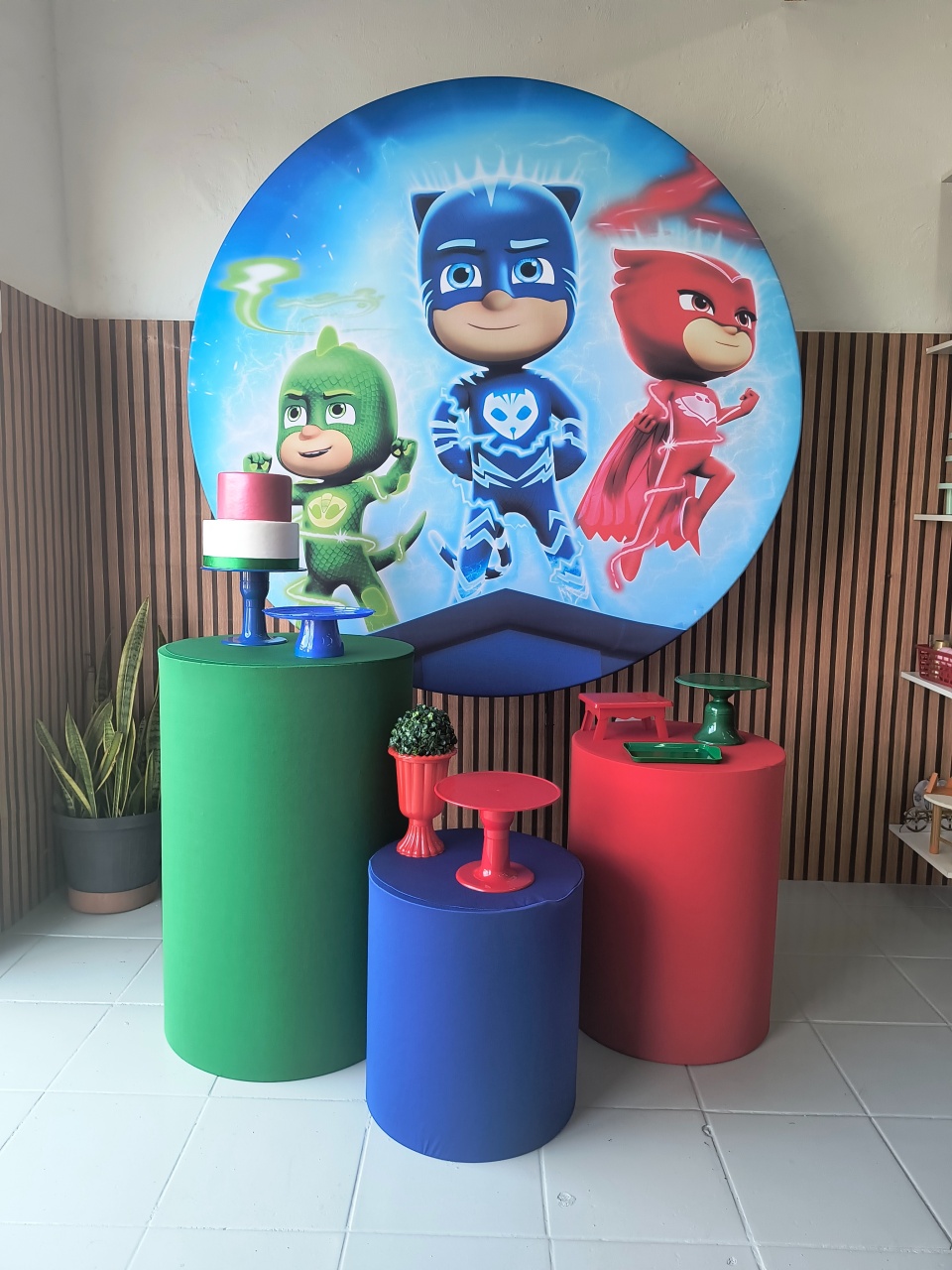 Kit Prata Pjmask - Lilas Decor Locações e Festas