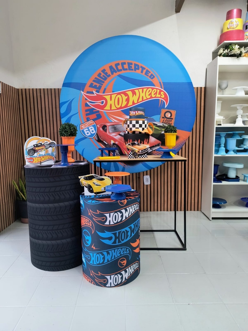 Kit Ouro Hot Wheels - Lilas Decor Locações e Festas