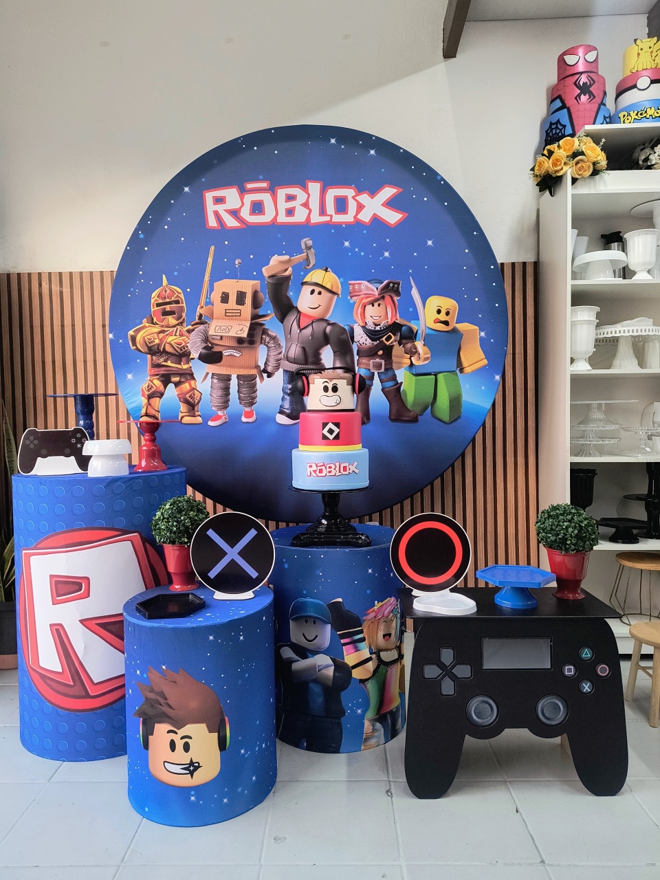 Kit Ouro Roblox  - Lilas Decor Locações e Festas