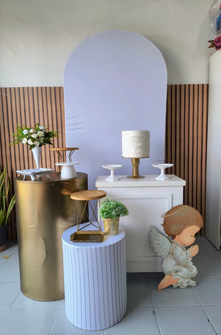 Kit Ouro Batizado Branco E Dourado  - Lilas Decor Locações e Festas