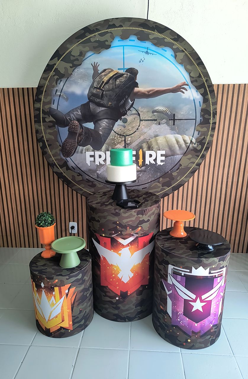 Kit Prata  Free Fire  - Lilas Decor Locações e Festas