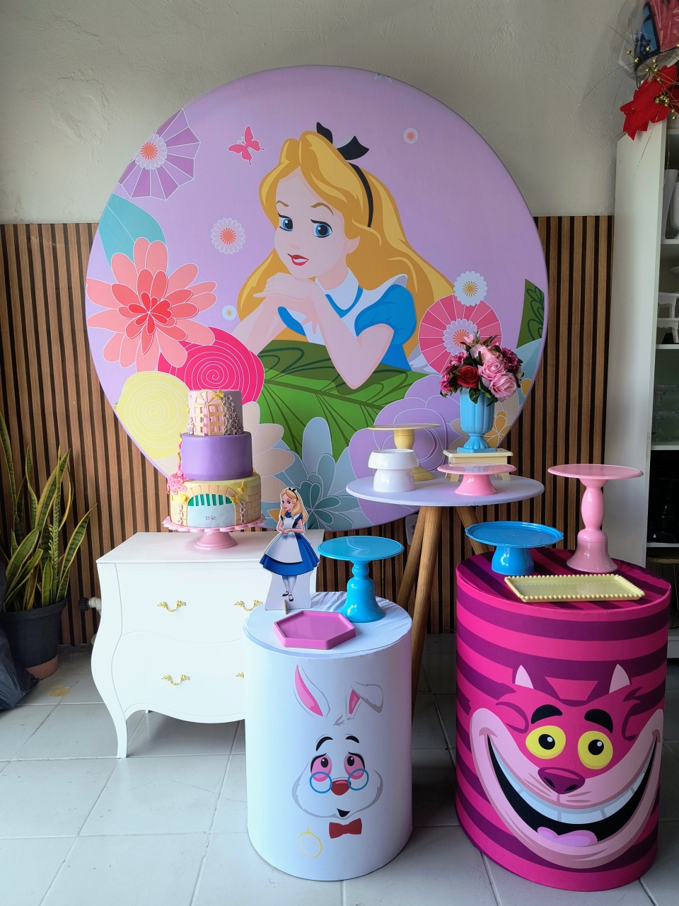 Kit Ouro Alice No Pais das Maravilhas  - Lilas Decor Locações e Festas