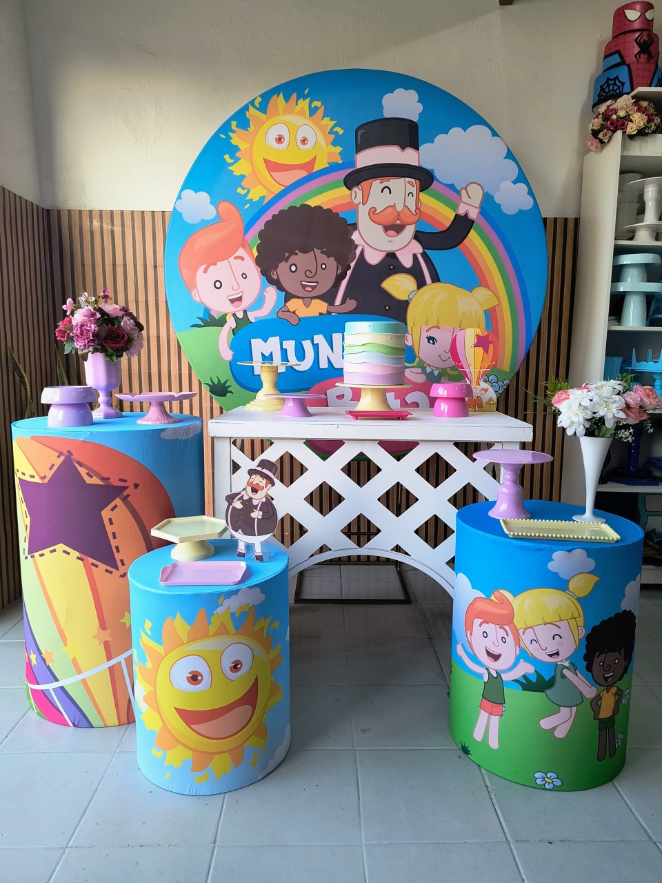 Kit Ouro Mundo Bita  - Lilas Decor Locações e Festas