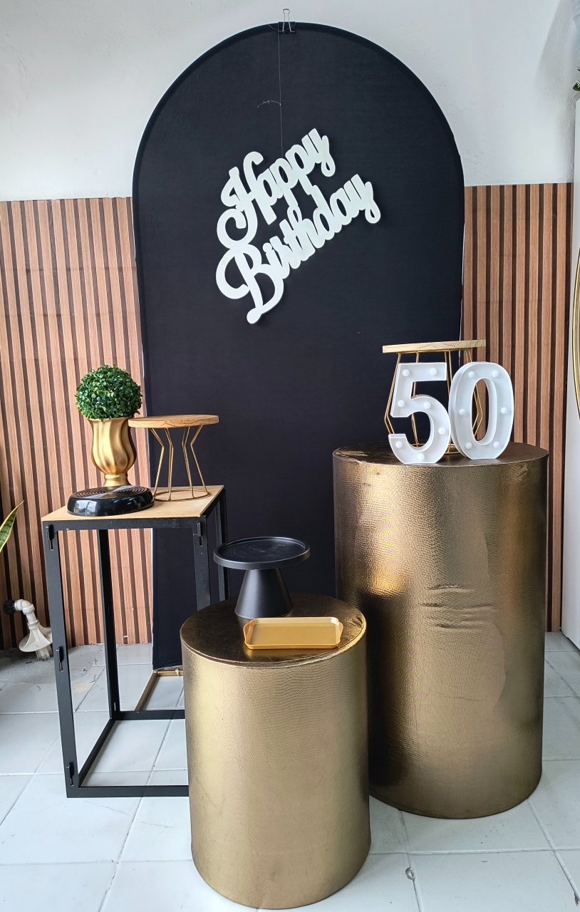 Kit Ouro Adulto Preto E Dourado - Lilas Decor Locações e Festas
