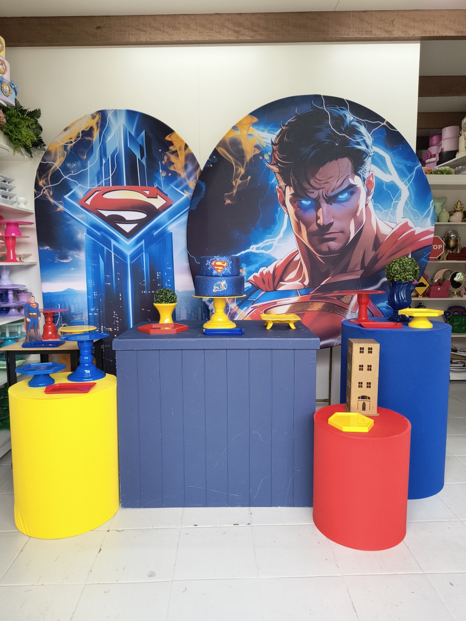 Composição Super Man - Lilas Decor Locações e Festas