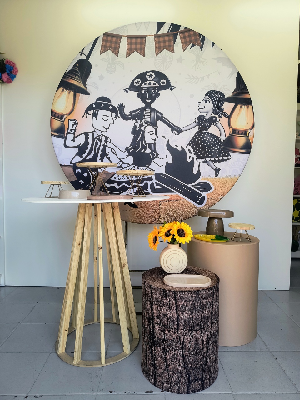Kit Ouro Festa Junina - Lilas Decor Locações e Festas