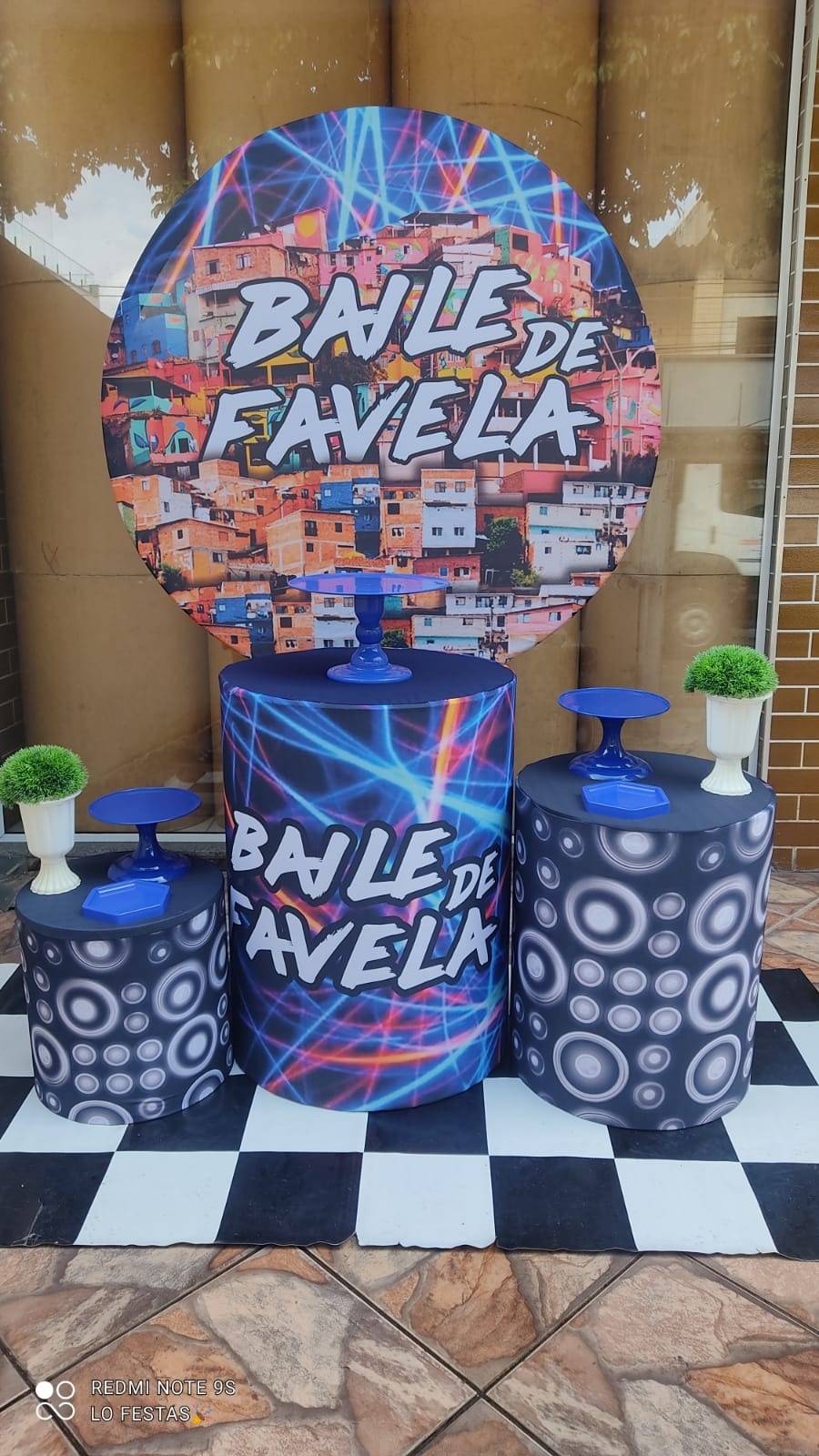 Baile de Favela - CARLOS HENRIQUES DE OLIVEIRA CRESPO 52601125