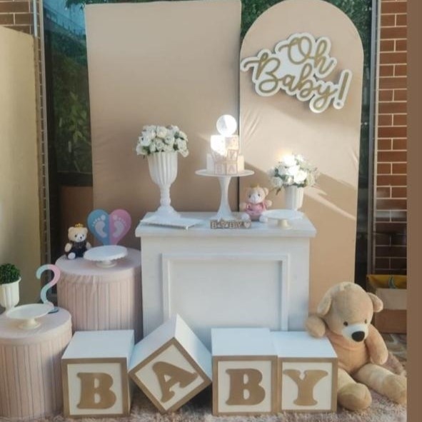 Cha de Bebe Branco E Bege - CARLOS HENRIQUES DE OLIVEIRA CRESPO 52601125