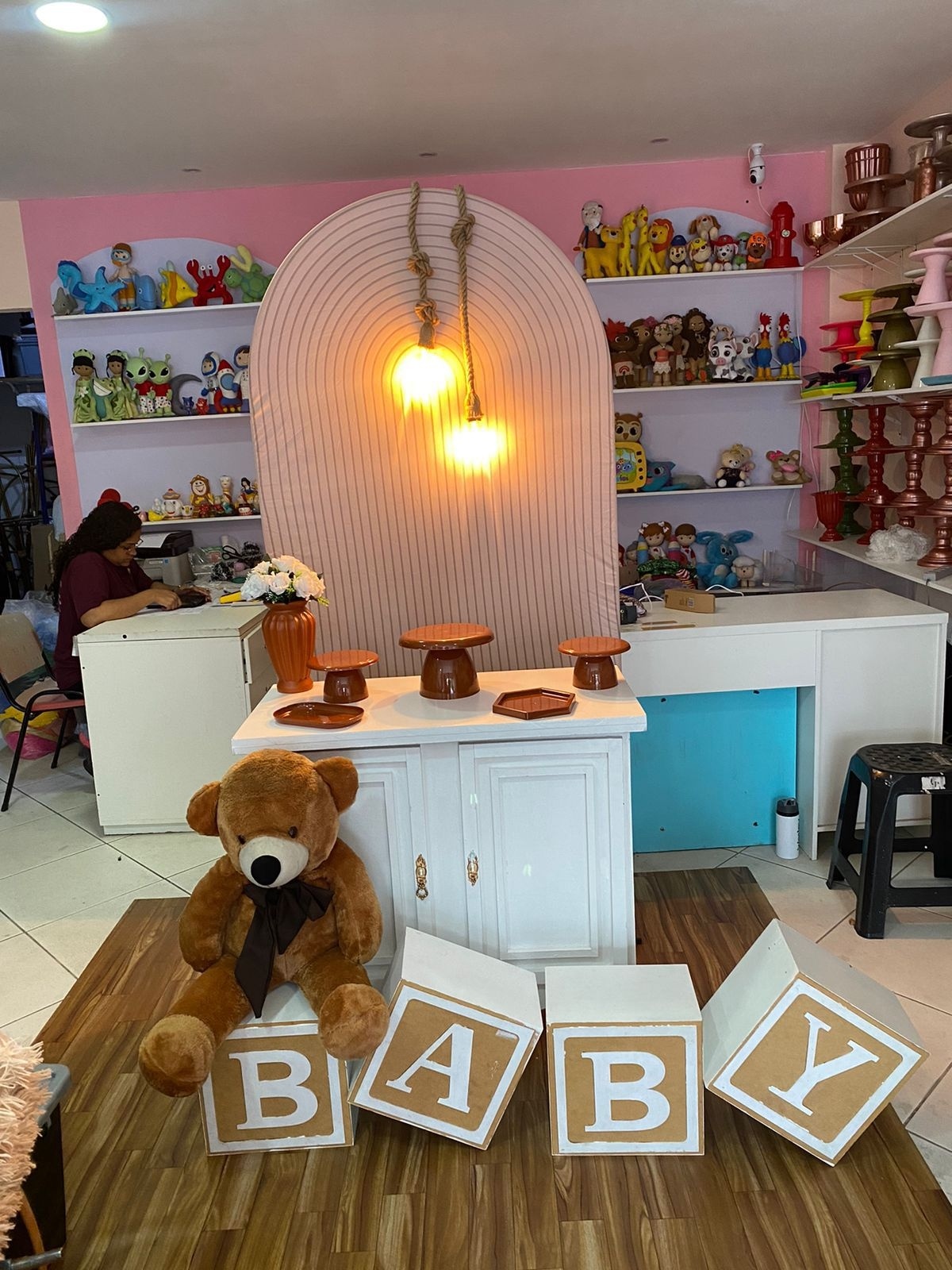 Cha de Bebe Com Pendente Luminaria - CARLOS HENRIQUES DE OLIVEIRA CRESPO 52601125