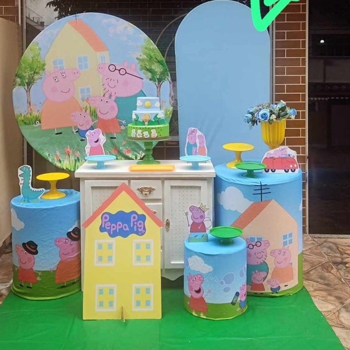 Peppa Com Lateral - CARLOS HENRIQUES DE OLIVEIRA CRESPO 52601125