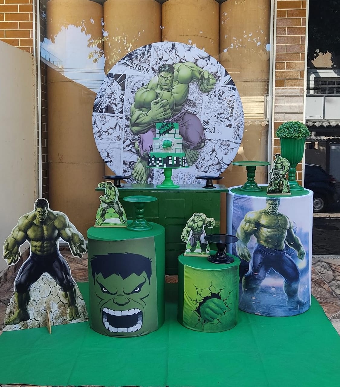 Hulk Cômoda Verde - CARLOS HENRIQUES DE OLIVEIRA CRESPO 52601125