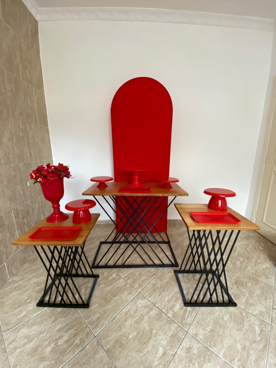 Romano Vermelho - CARLOS HENRIQUES DE OLIVEIRA CRESPO 52601125