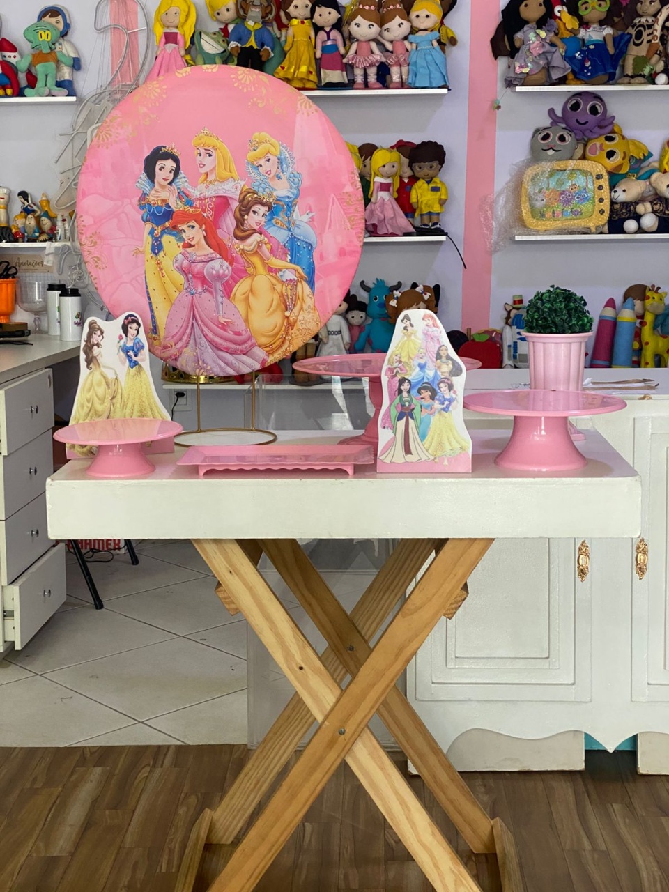 Mini Kit As Princesas - CARLOS HENRIQUES DE OLIVEIRA CRESPO 52601125