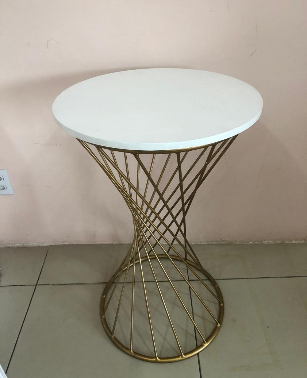 Mesa de Ferro Redonda Trançada Grande (80X51) - Selminha Lokfest