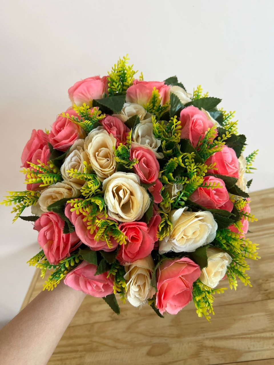 Buquê de Flores Rosa C/ Nude - Selminha Lokfest