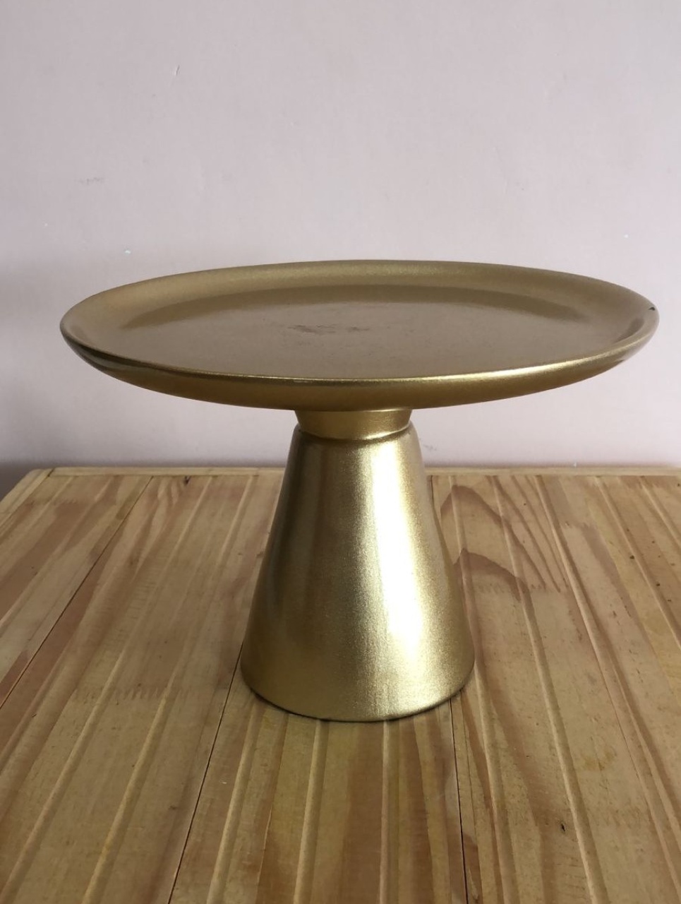 Bandeja Redonda Cerâmica Cone Dourada ( 25X17) - Selminha Lokfest