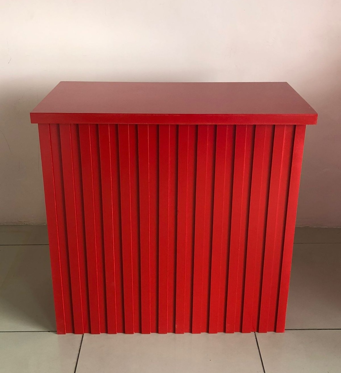 Mesa Cômoda Ripada Vermelha Mdf (80Cm) - Selminha Lokfest