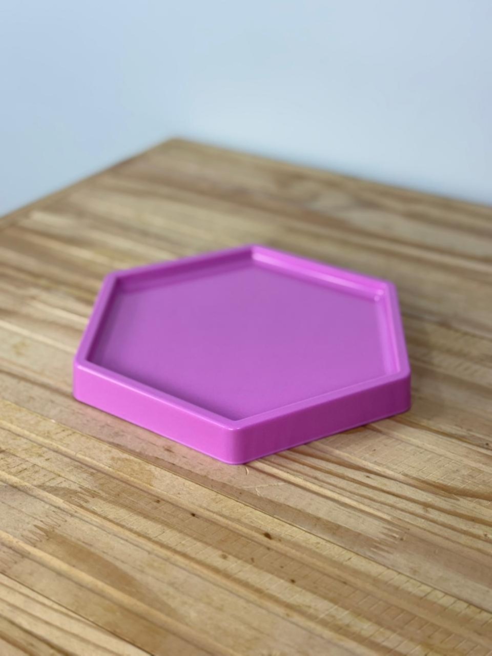 Bandeja Sextavada Plástica Rosa Claro G (18X20) - Selminha Lokfest