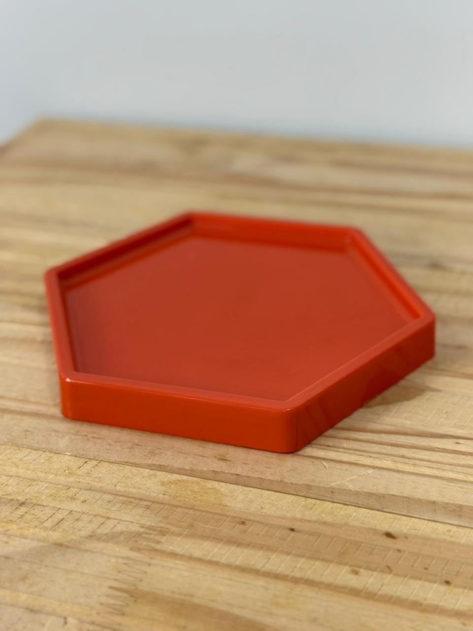 Bandeja Sextavada Plástica Laranja G (18X20) - Selminha Lokfest