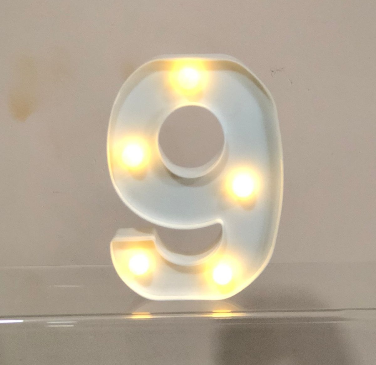 Luminária Número 9 Led - Selminha Lokfest