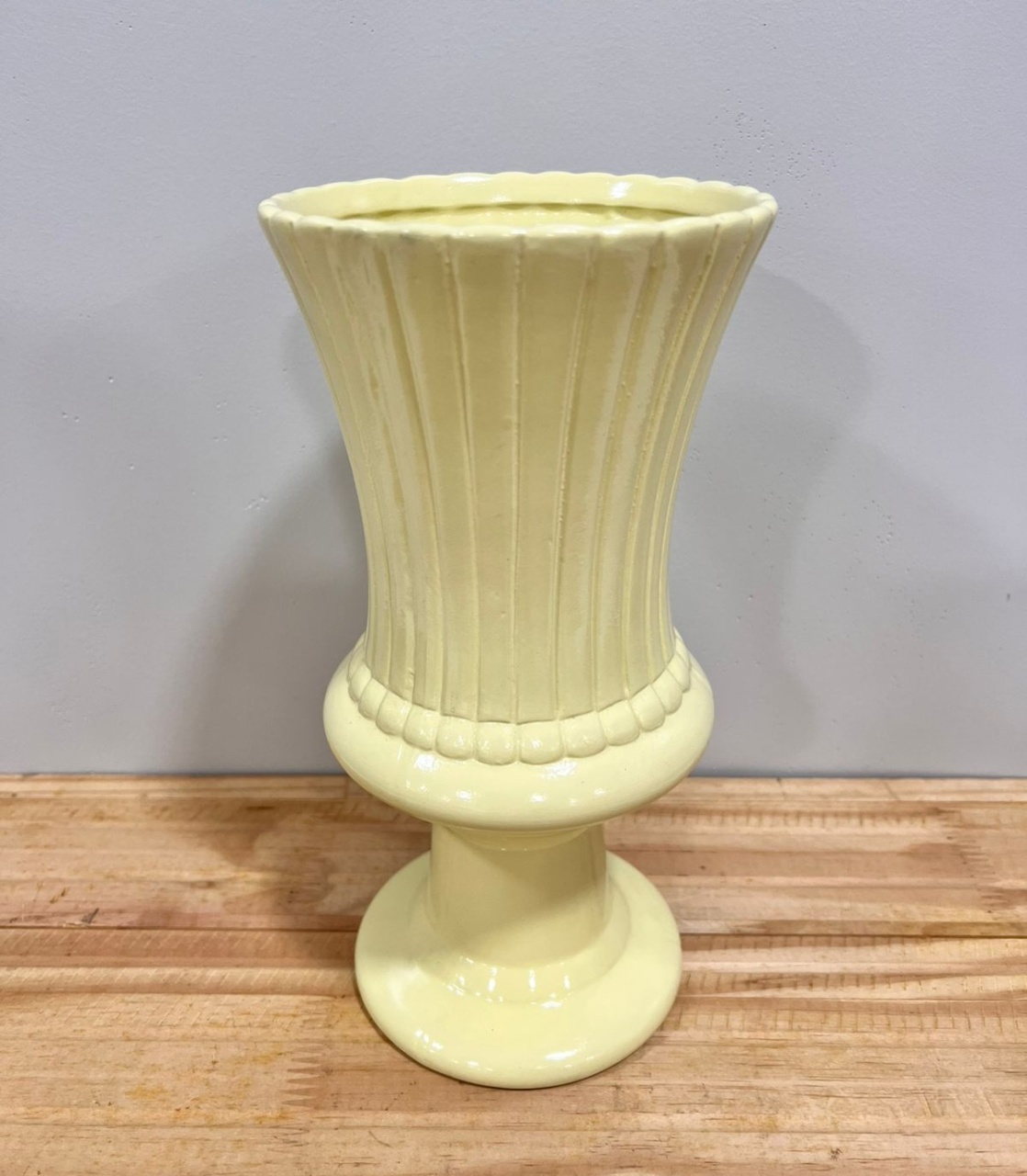 Vaso Pavão Cerâmica Amarelo Candy (29 Cm) - Selminha Lokfest