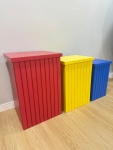 Trio de Mesas Quadradas Ripadas Coloridas (Vermelha,Azul,Amarela) - imagem 2