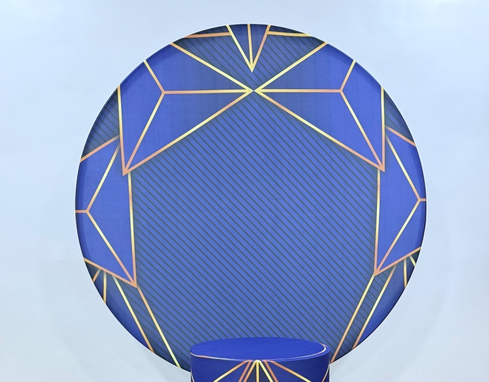 Capa Sublimada Painel Geométrico Azul Escuro C/ Dourado - Selminha Lokfest