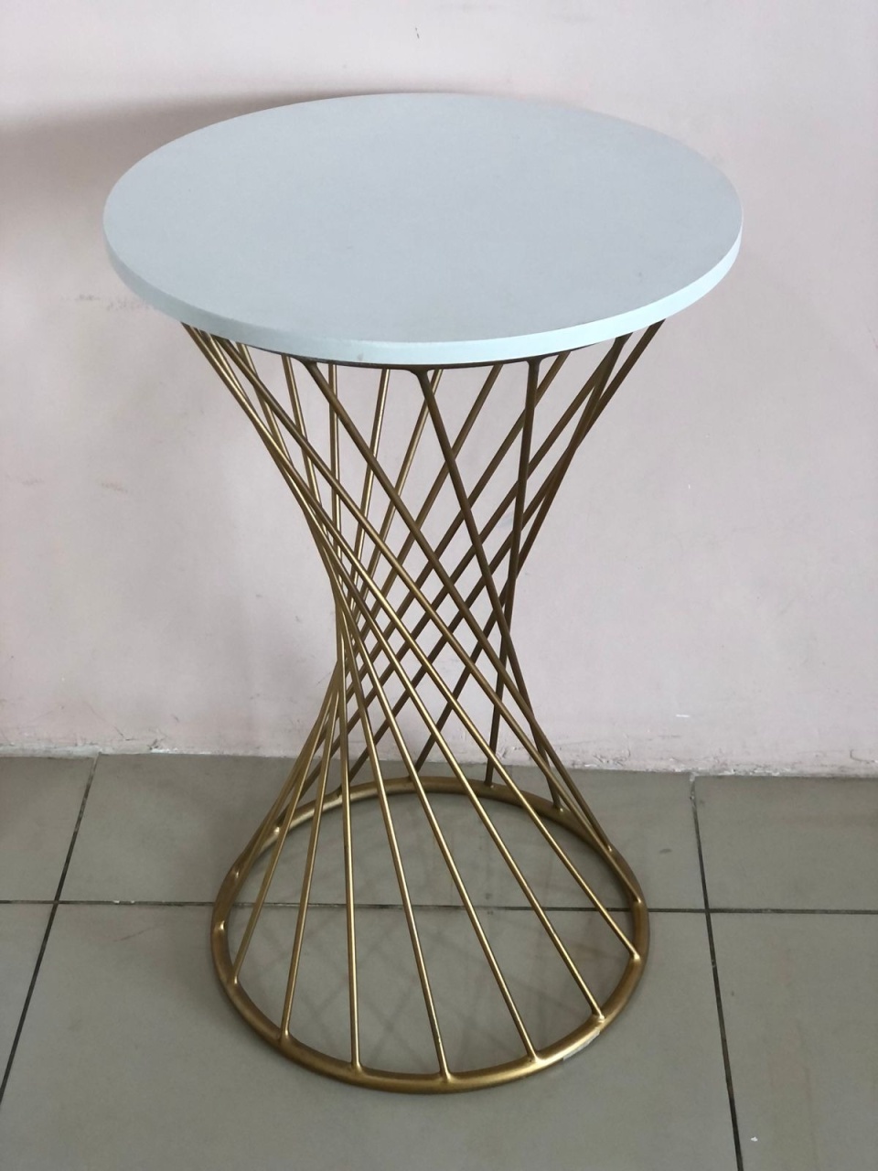 Mesa de Ferro Redonda Trançada Média (45X70) - Selminha Lokfest